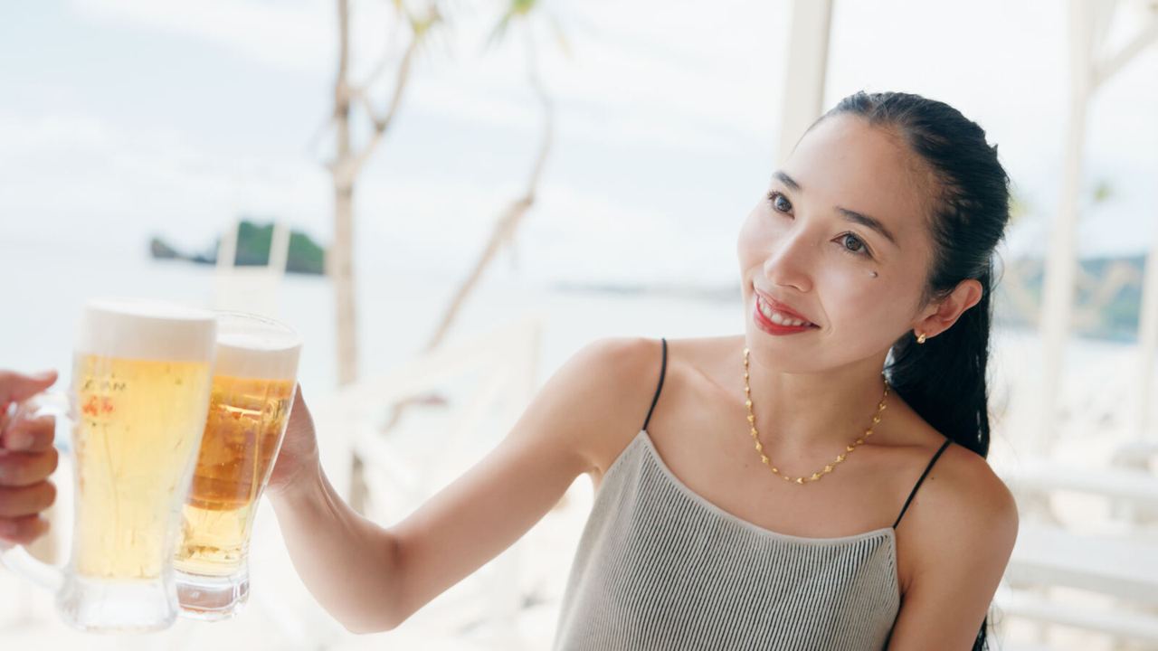ビーチBBQを楽しむ様子